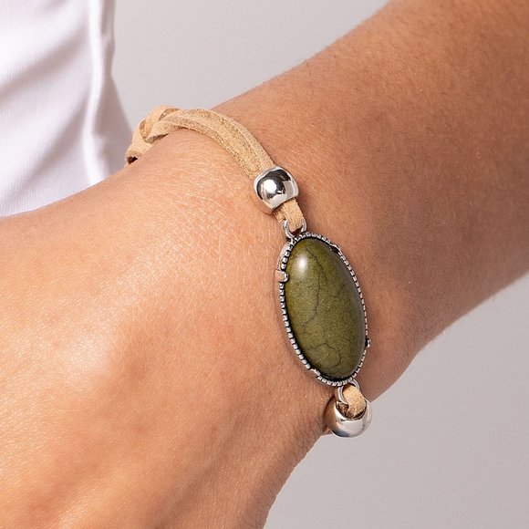 paparazzi Jewelry - Desertscape Drive - Green Bracelet